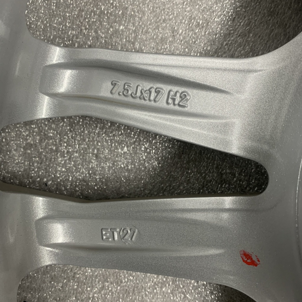 ALUTEC DRIVE POLAR SILVER 7.5x17 5/112 ET27 CB66.5