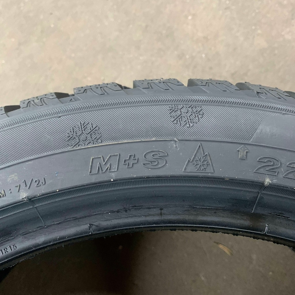 225/45R18 95V Maxxis Premitra Snow WP6