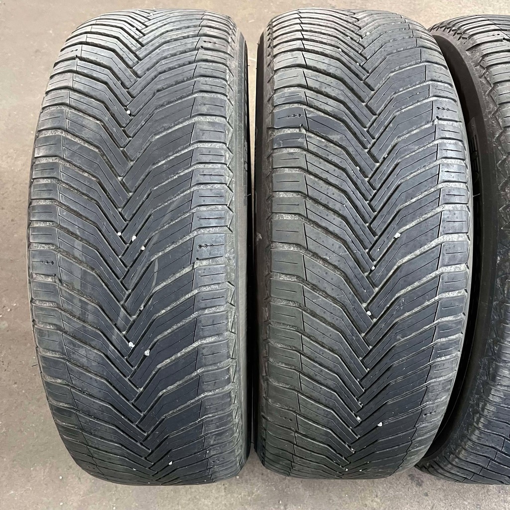 19" - 235/55r19 Michelin CrossClimate 2 VOL 