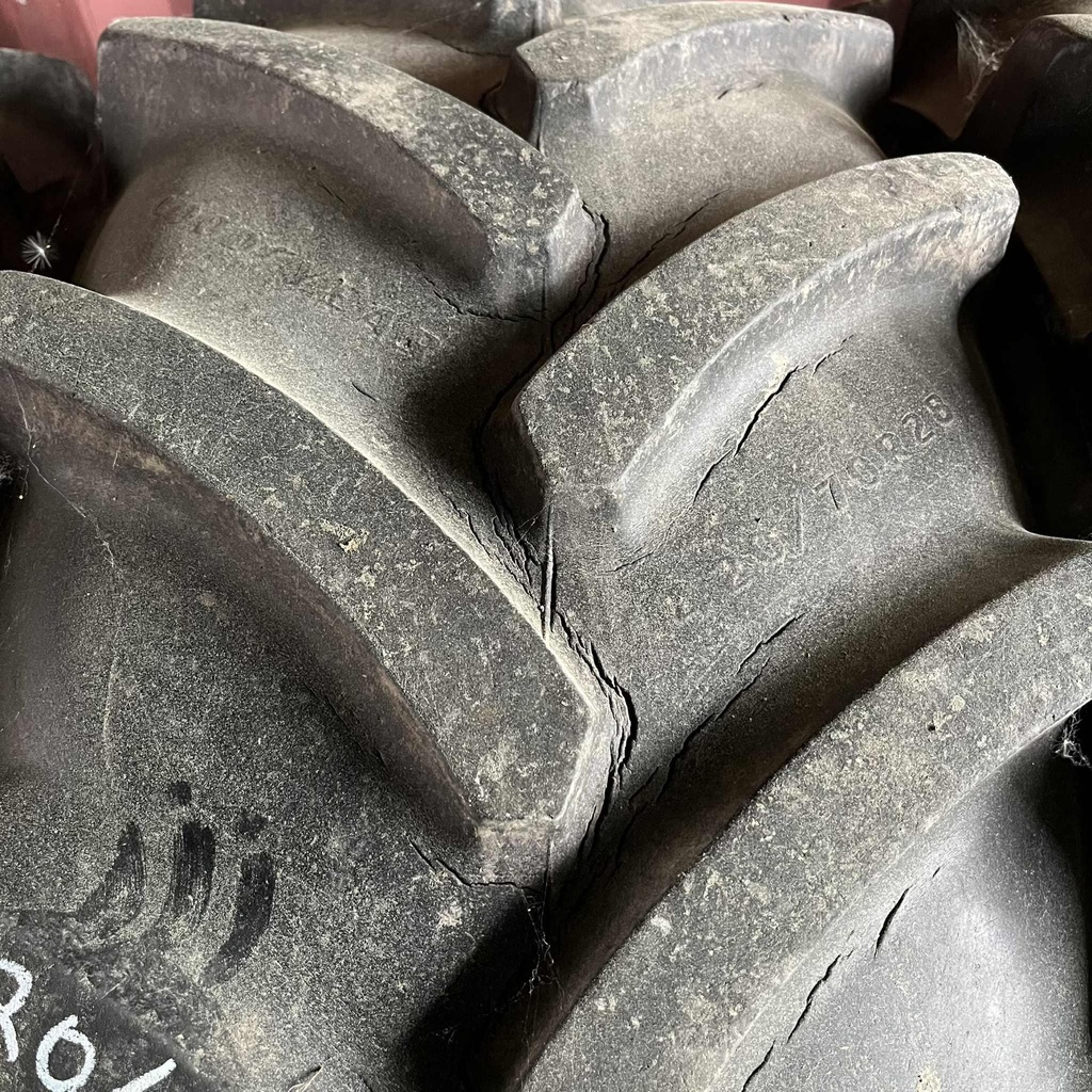 28" - 420/70r28 Goodyear 