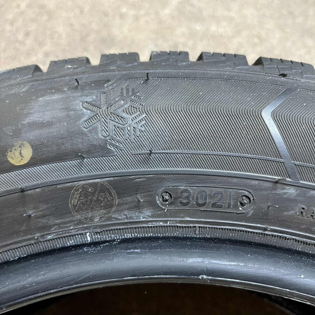 17" - 225/55r17 Triangle Snowlink PL01 (2 kpl) 