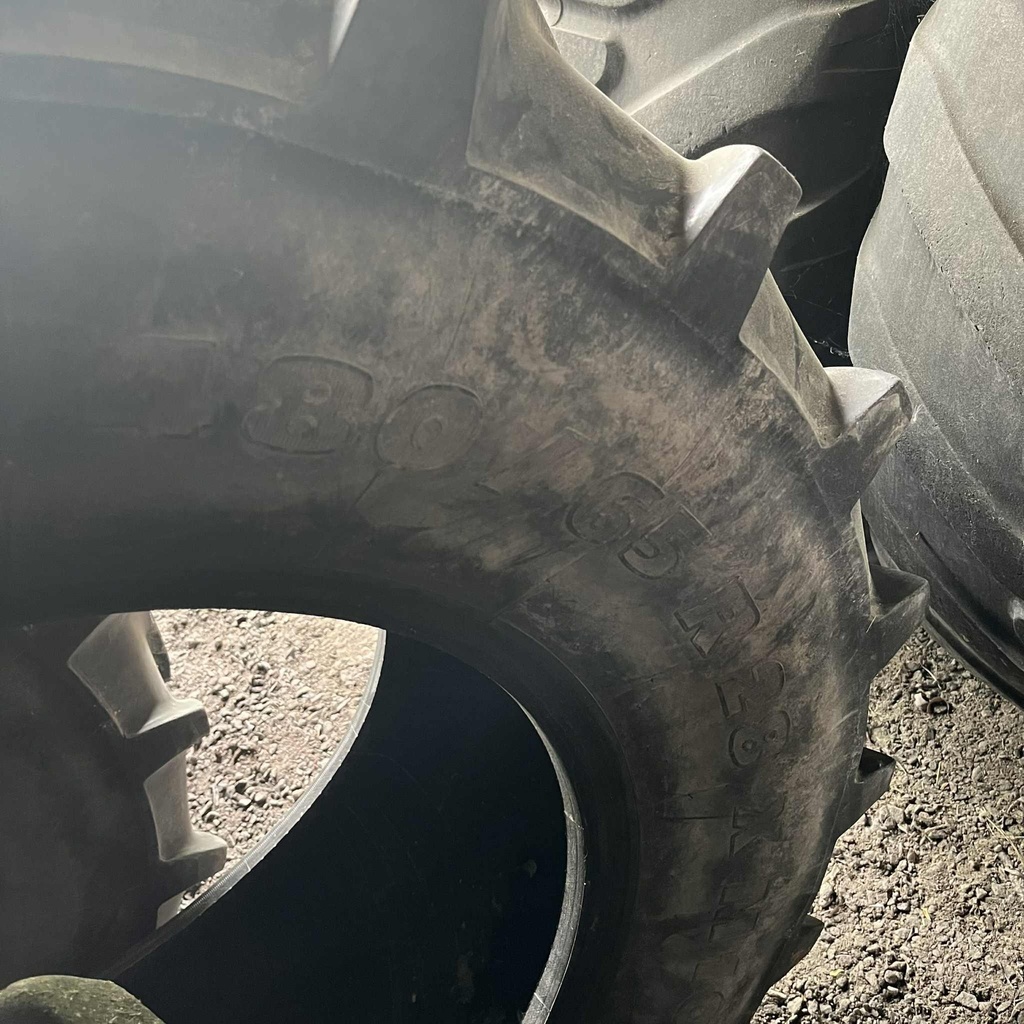 28" - 480/65r28 Michelin 