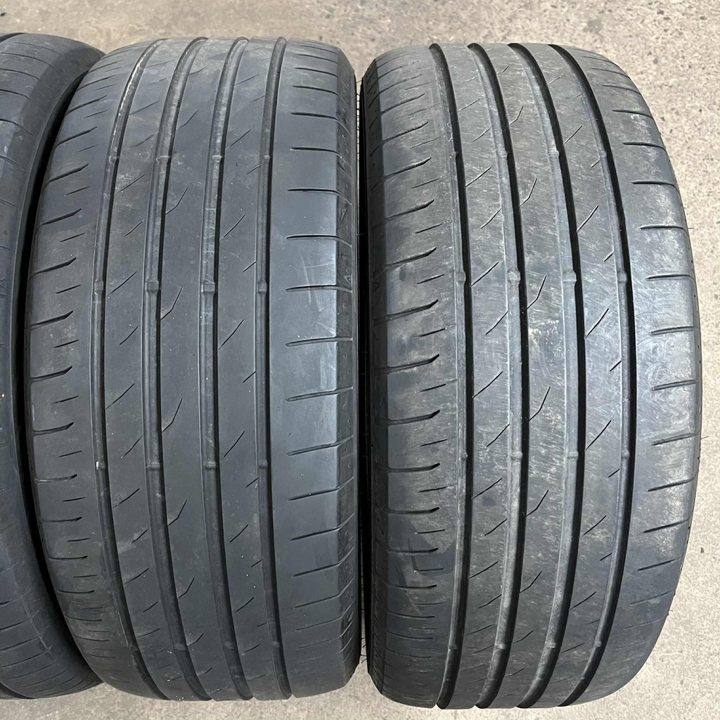 17" - 225/55r17 Toyo Proxes Comfort 