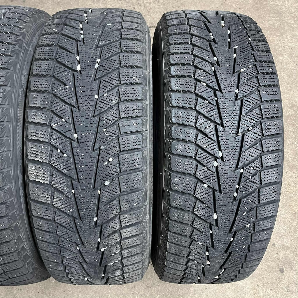 16" - 205/60r16 Hankook Winter i*Cept iZ2 W616 