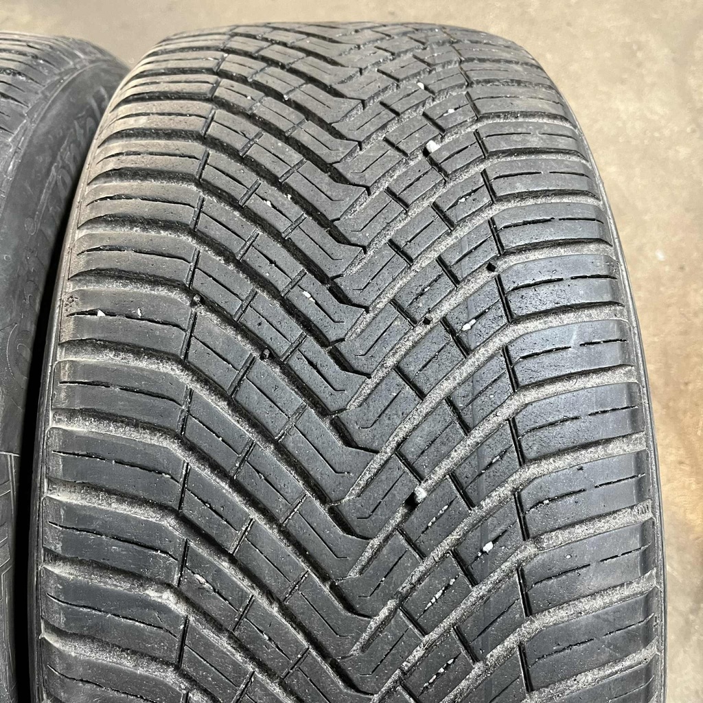 19" - 255/45r19 Continental AllSeason Contact 