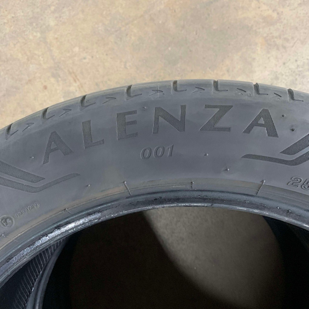 20" - 255/50r20 Bridgestone Alenza 001 AO (2 kpl) 