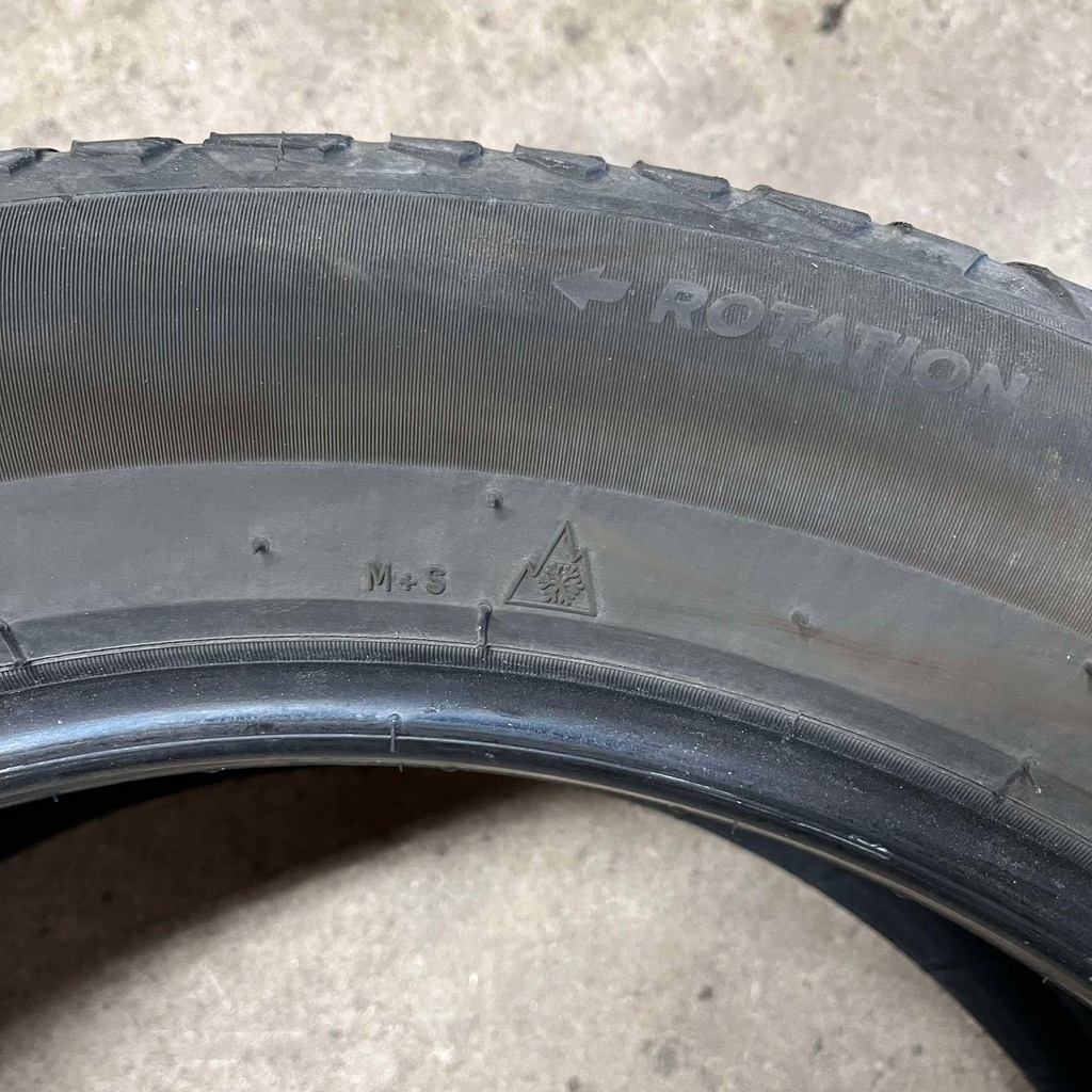 19" - 235/55r19 Michelin CrossClimate 2 VOL 