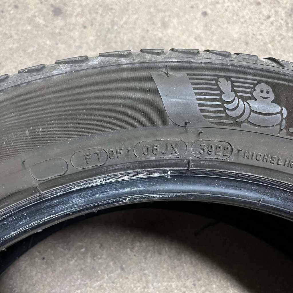 19" - 235/55r19 Michelin CrossClimate 2 VOL 