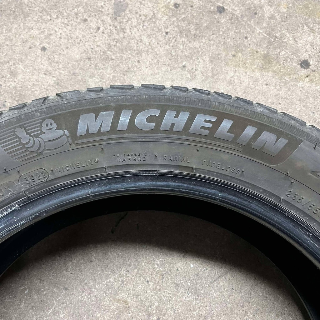 19" - 235/55r19 Michelin CrossClimate 2 VOL 