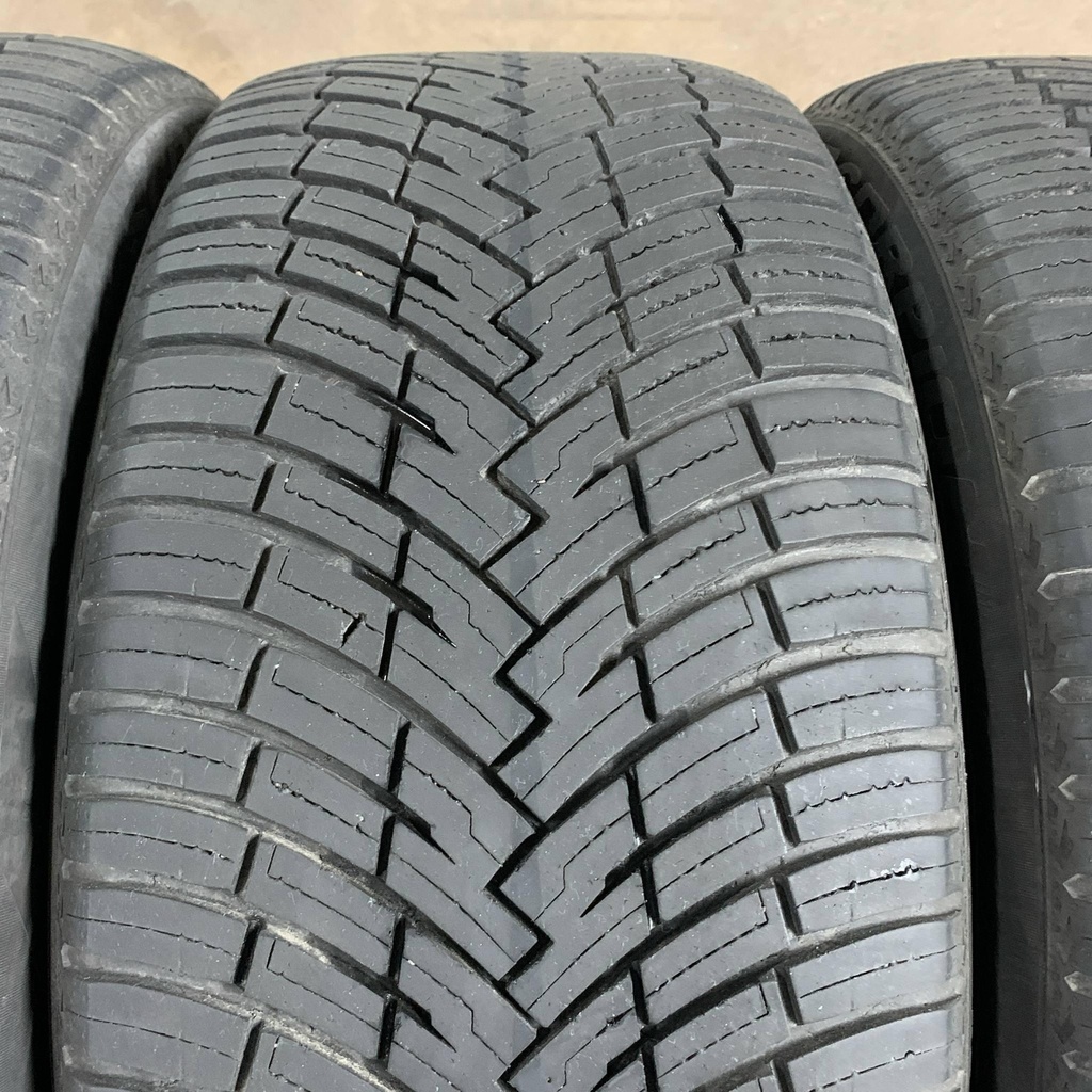 19" - 235/50r19 &amp; 255/45r19 Pirelli Scorpion All Season SF2 