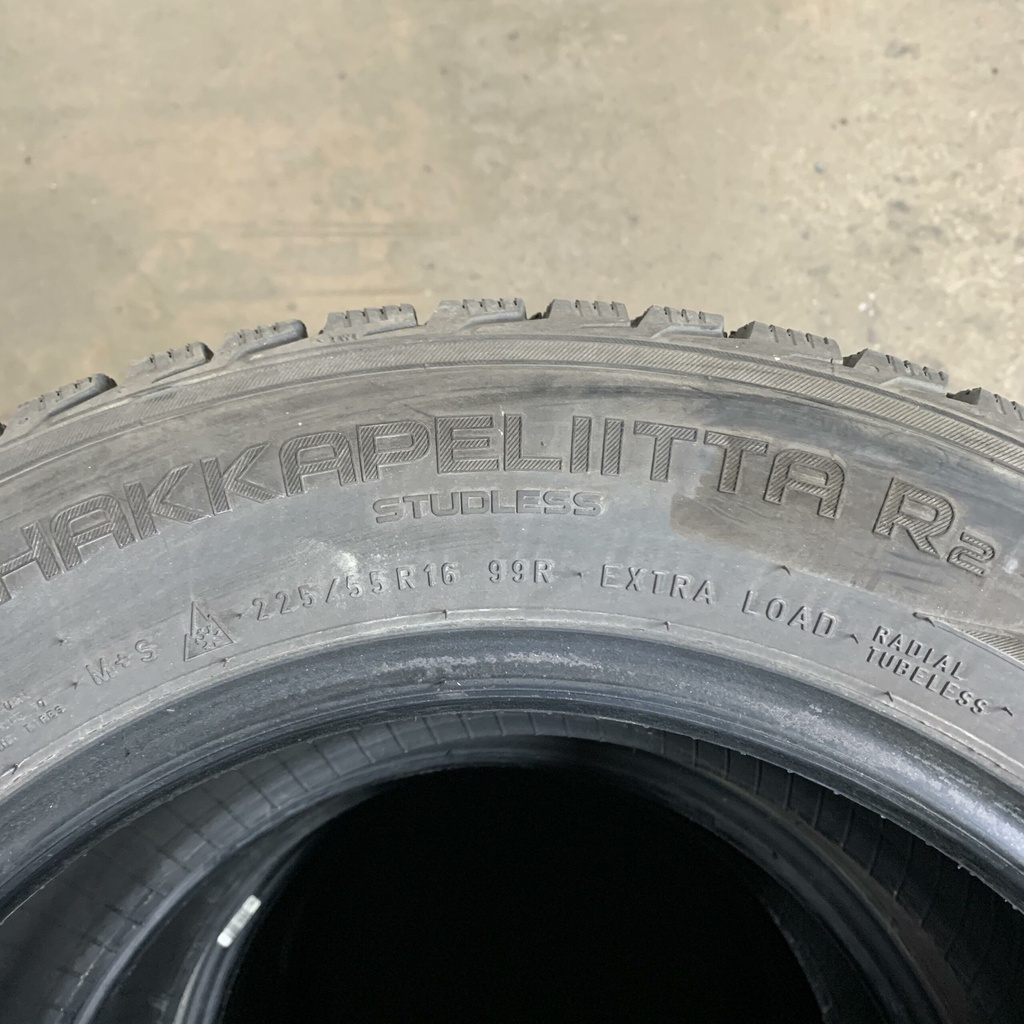16" - 225/55r16 Nokian Tyres Hakkapeliitta R2 