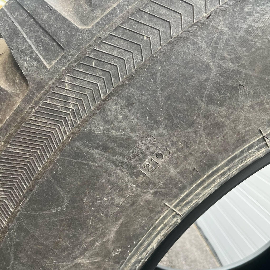 "38 - 480/80r38 Nokian Tyres TRI 2 (2 kpl) 
