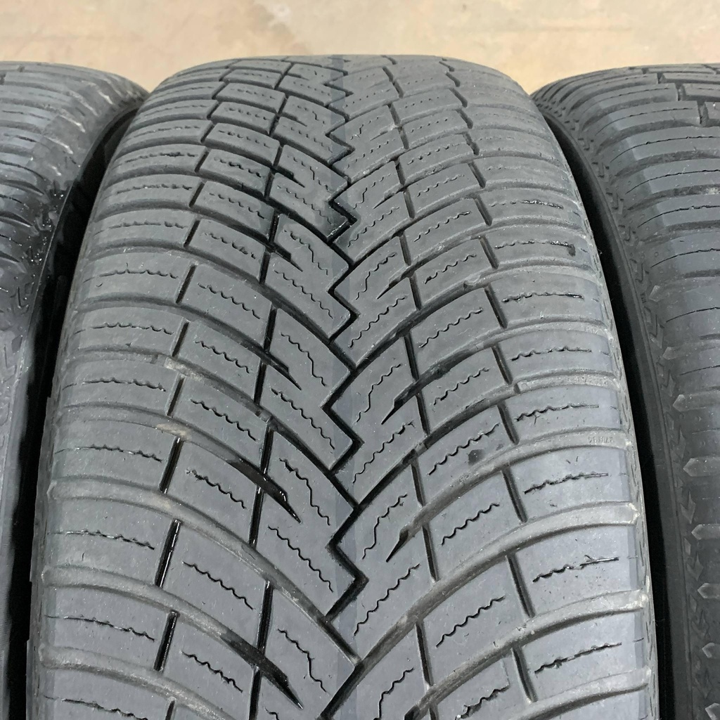 19" - 235/50r19 &amp; 255/45r19 Pirelli Scorpion All Season SF2 