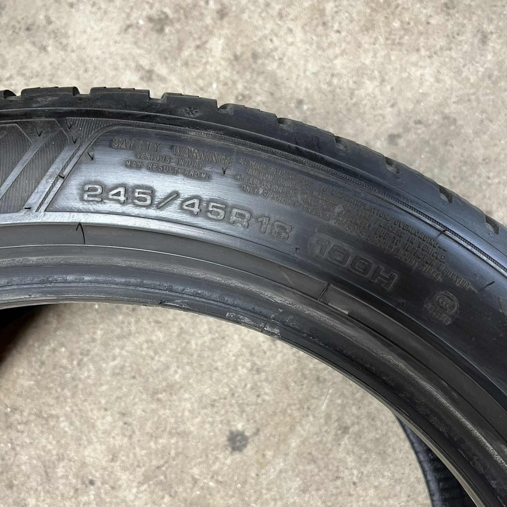 18" - 245/45r18 Goodyear UltraGrip Performance+ (2 kpl) 