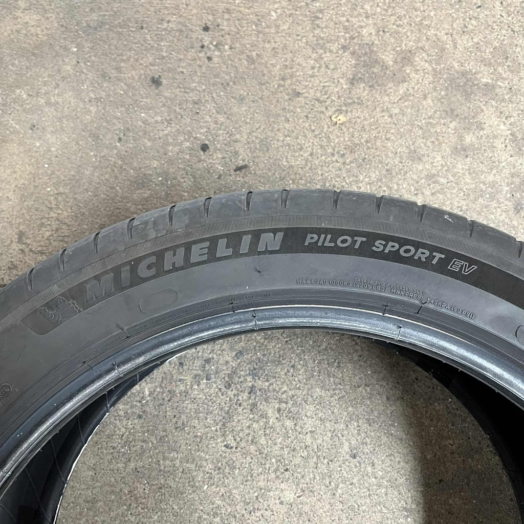 20" - 265/45r20 Michelin Pilot Sport EV T0 Acoustic (2 kpl) 