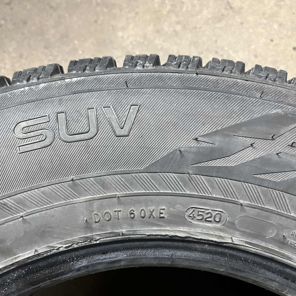 16" - 215/70r16 Nokian Tyres Hakkapeliitta R3 