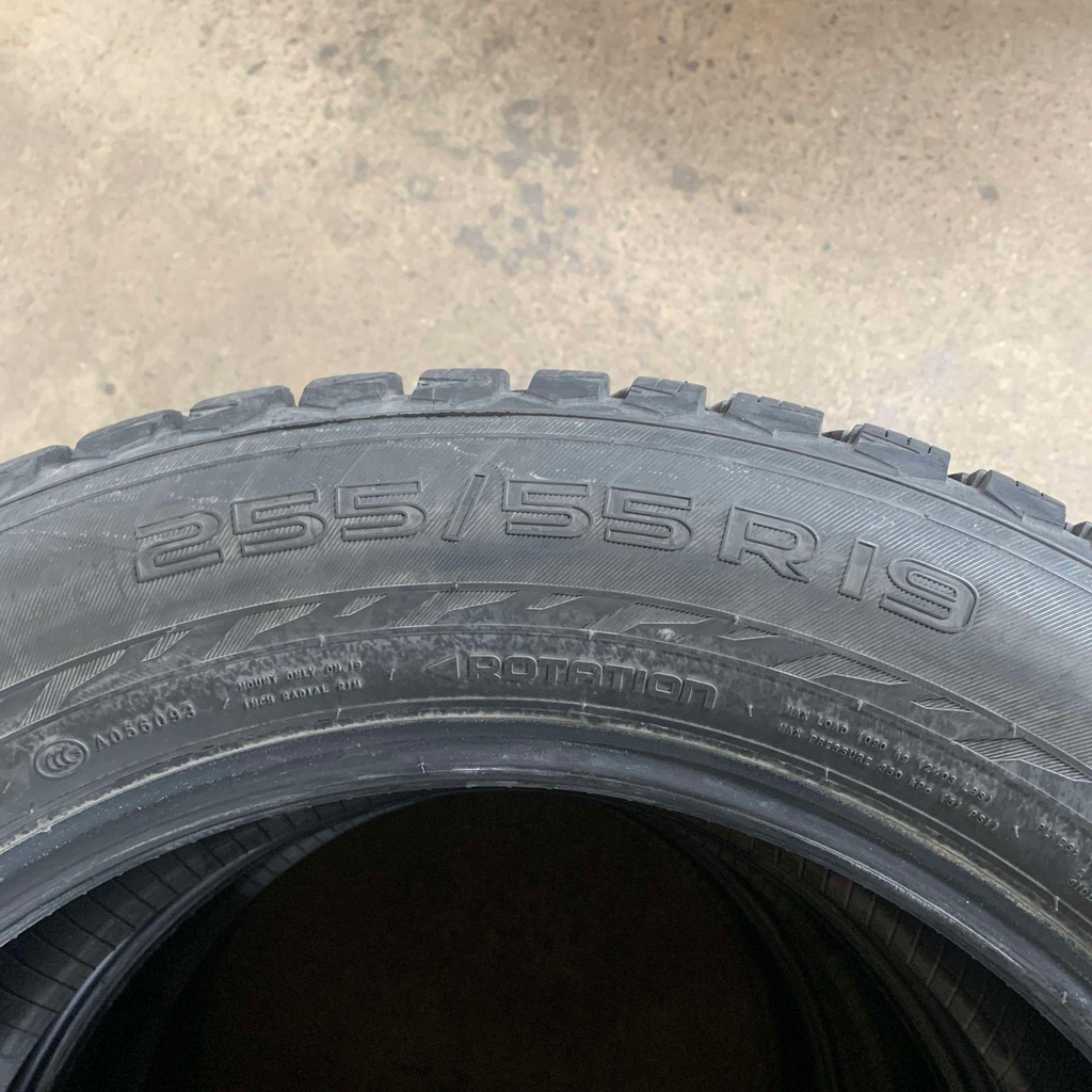 19" - 255/55r19 Nokian Tyres Hakkapeliitta 9 SUV 