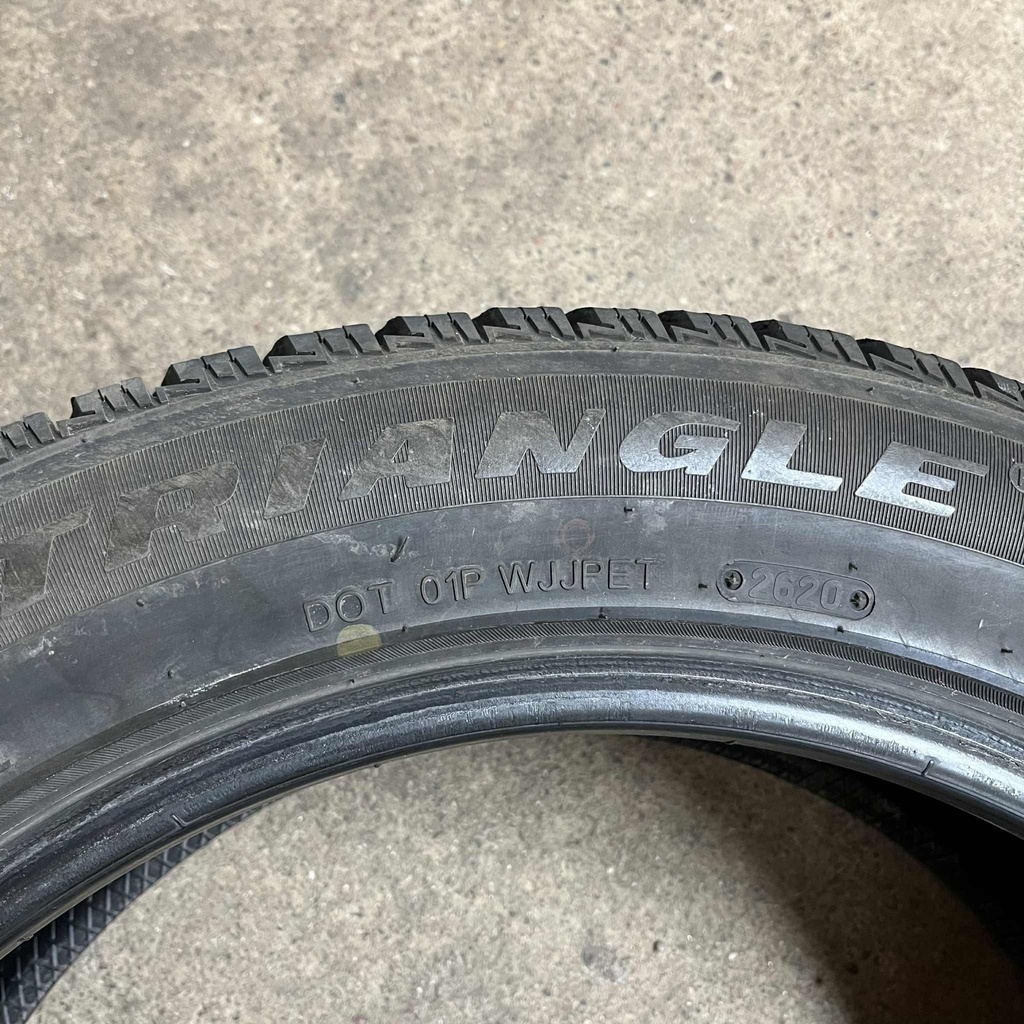 19" - 235/55r19 Triangle IceLynx TI501 