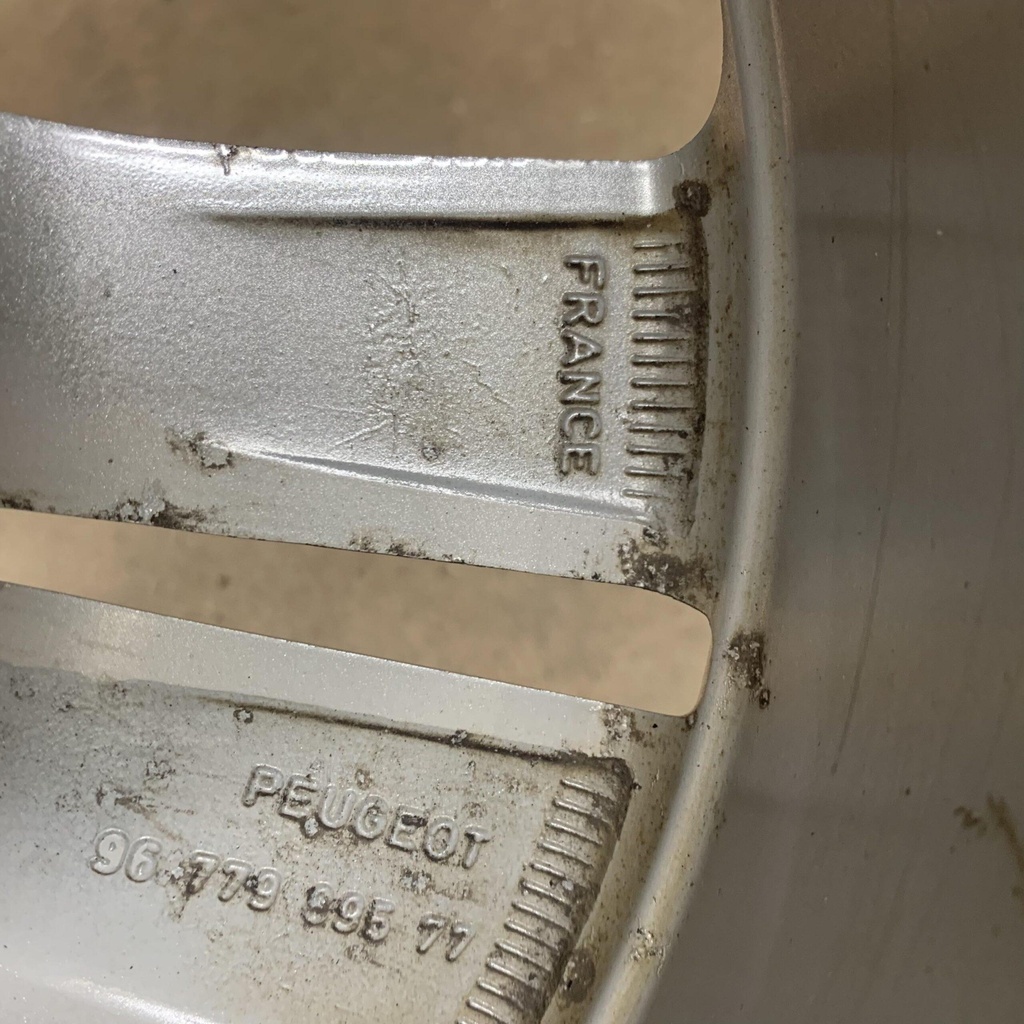 PEUGEOT 308 ORIGINAL 7.0×16″ 5/108 ET44 CB65.1 / KÄYTETYT VANTEET (kopio)