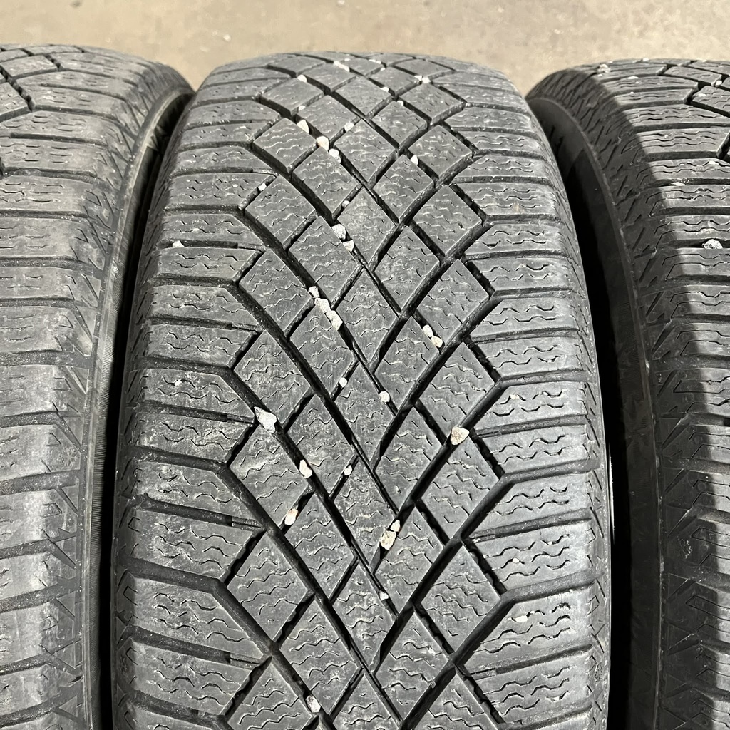 KÄYTETTY 205/55r17 Continental VikingContact 7