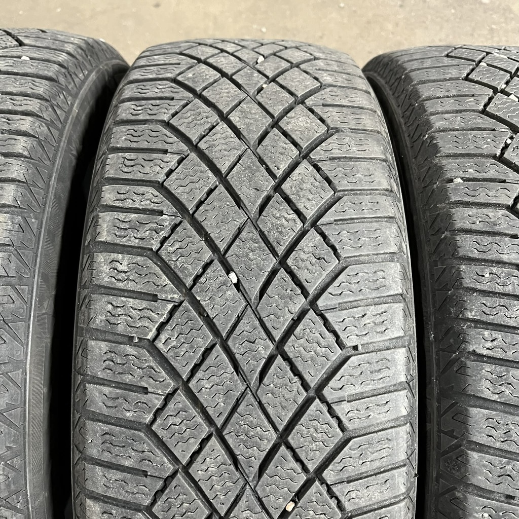 KÄYTETTY 205/55r17 Continental VikingContact 7