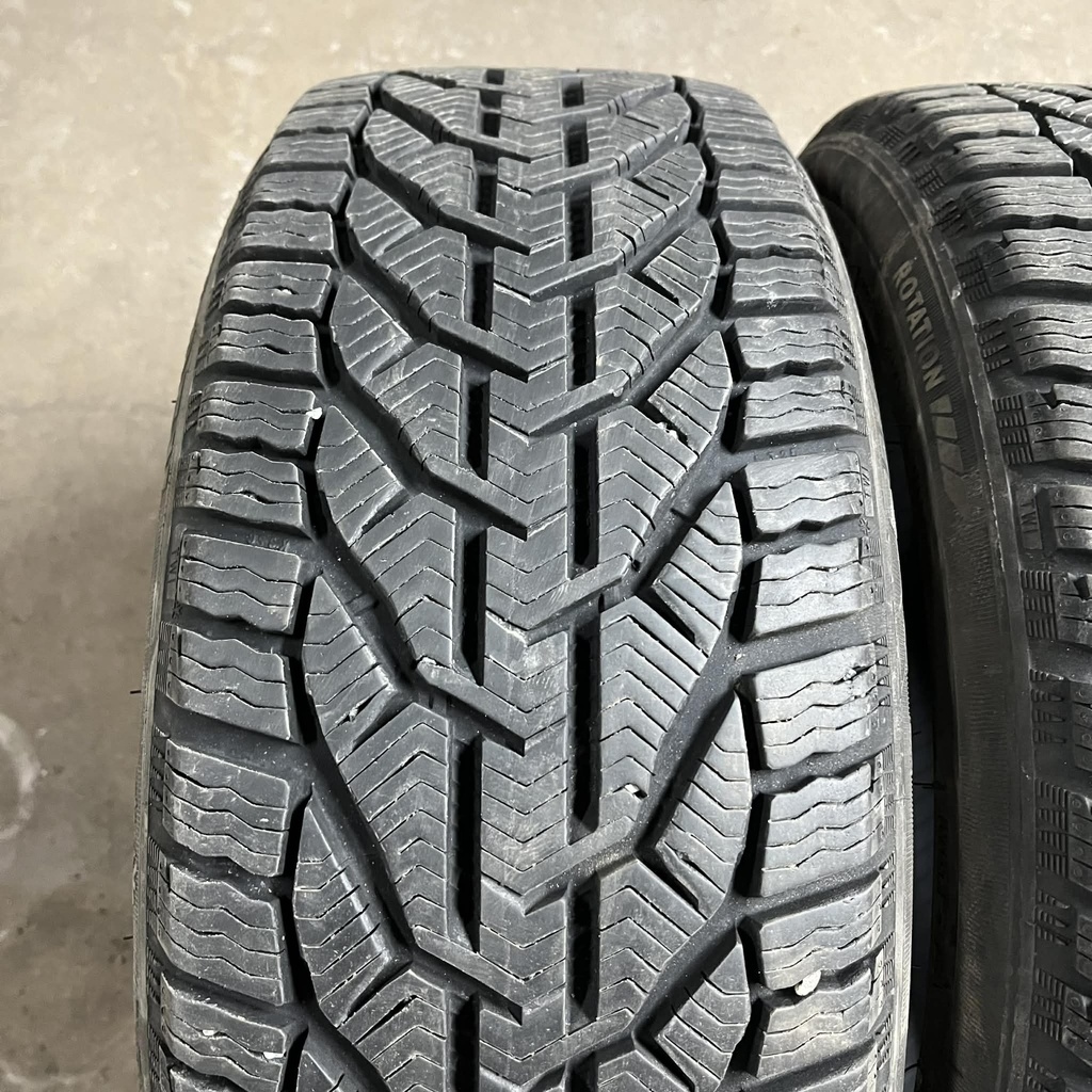 KÄYTETTY 225/45r18 Sebring Snow (2 kpl)