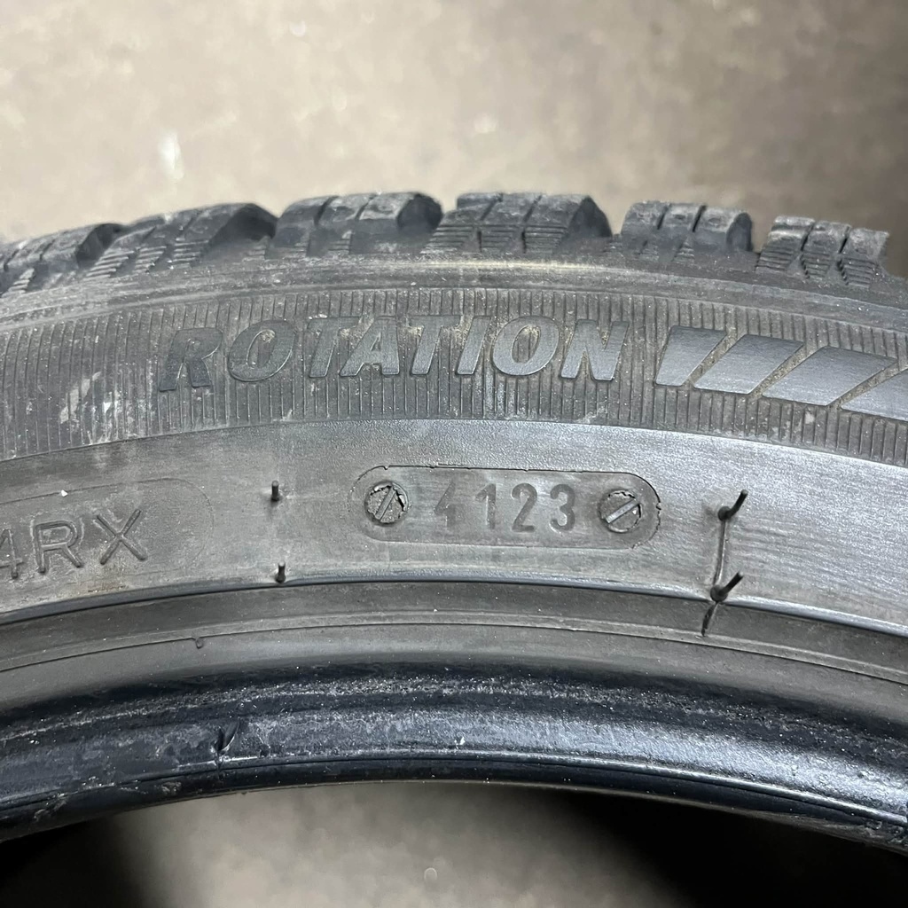 KÄYTETTY 225/45r18 Sebring Snow (2 kpl)