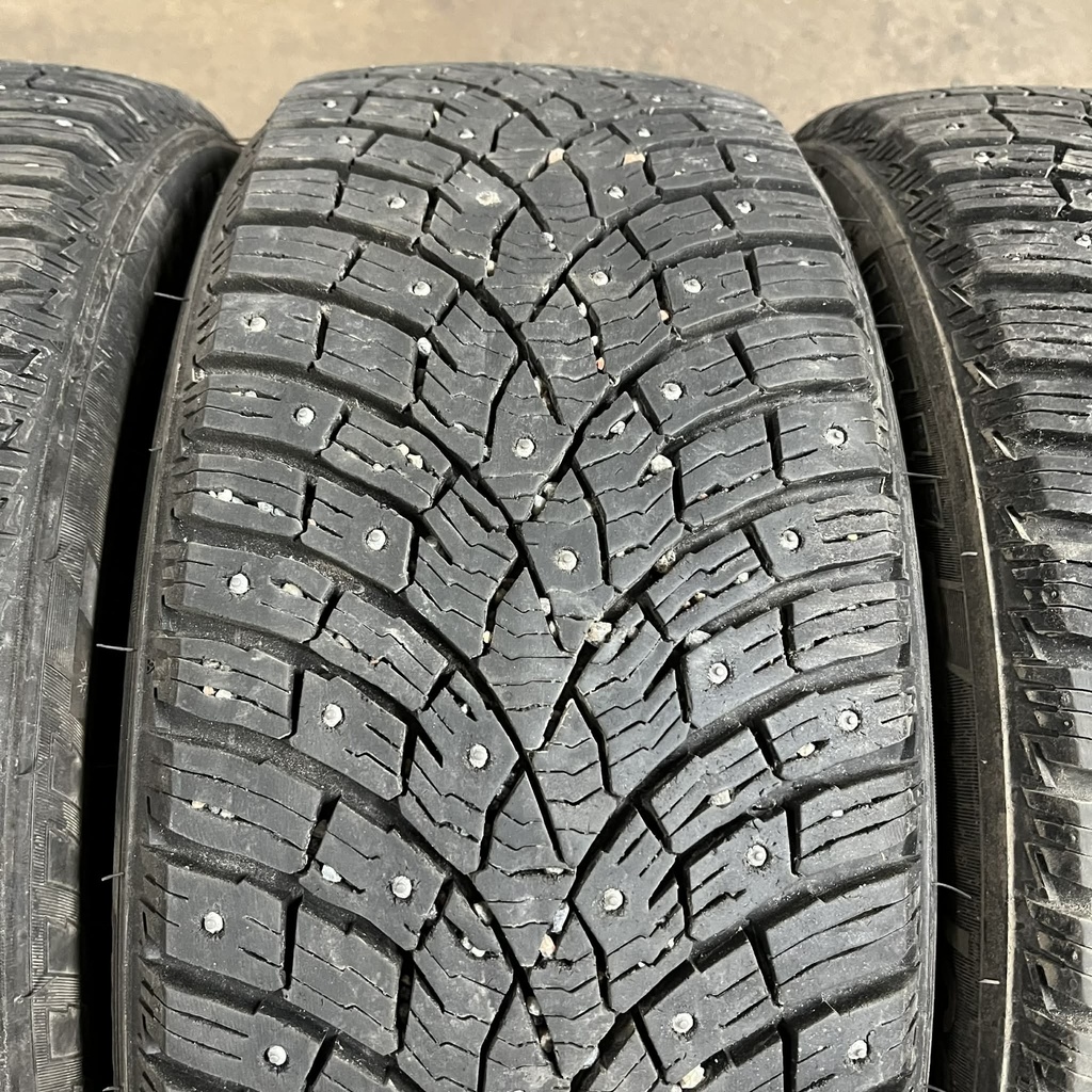 KÄYTETTY 225/50r17 Triangle IceLynx TI501