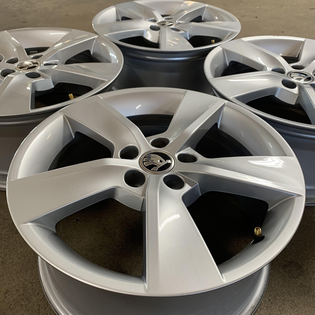 SKODA FABIA ORIGINAL 7.0×16″ 5/100 ET46 CB57.1 / KÄYTETYT VANTEET