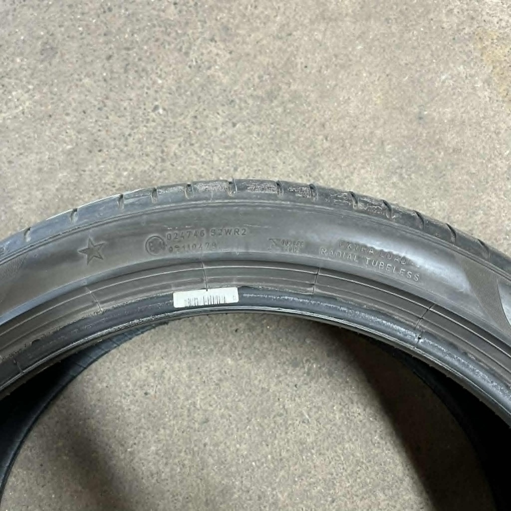 KÄYTETTY 245/40r19 Pirelli P Zero PZ4 (2 kpl)