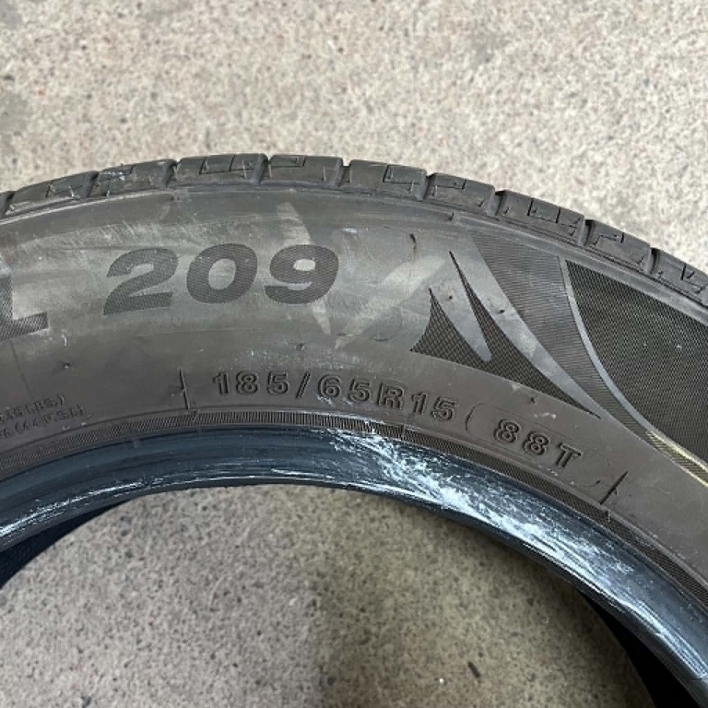 KÄYTETTY 185/65r15 Minerva Radial F209 (2 kpl)