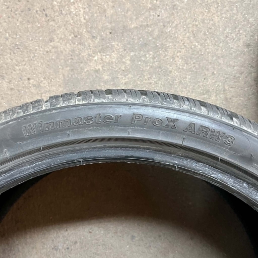 KÄYTETTY 255/35r20 Arivo Winmaster ProX ARW 3 (2 kpl)