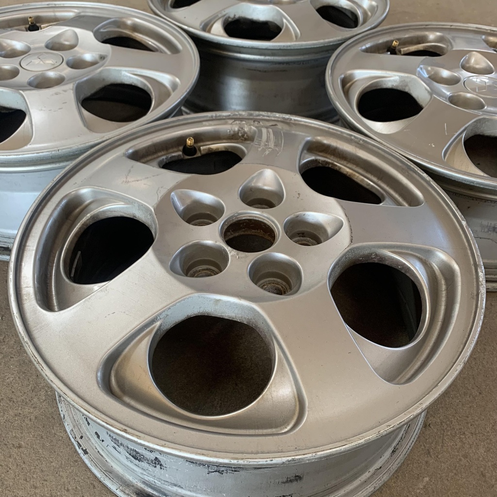 MITSUBISHI PAJERO PININ 6.0×16″ 5/114.3 ET46 CB67.1 / KÄYTETYT VANTEET