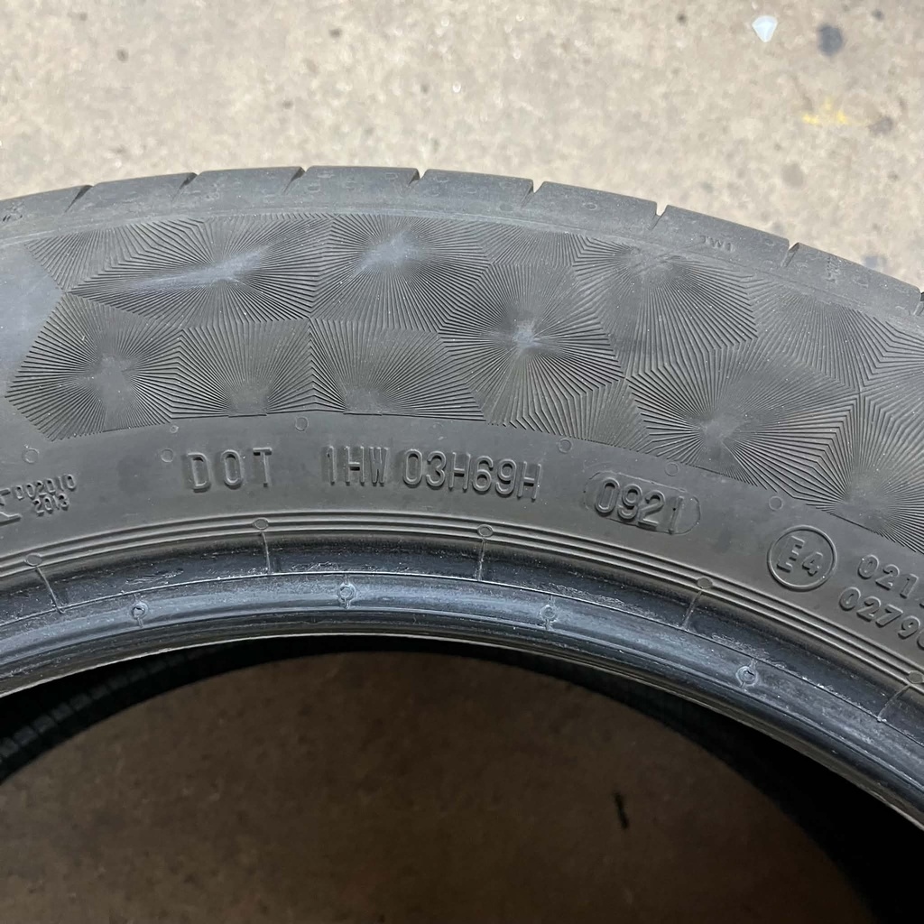 KÄYTETTY 215/55r17 Continental PremiumContact 6