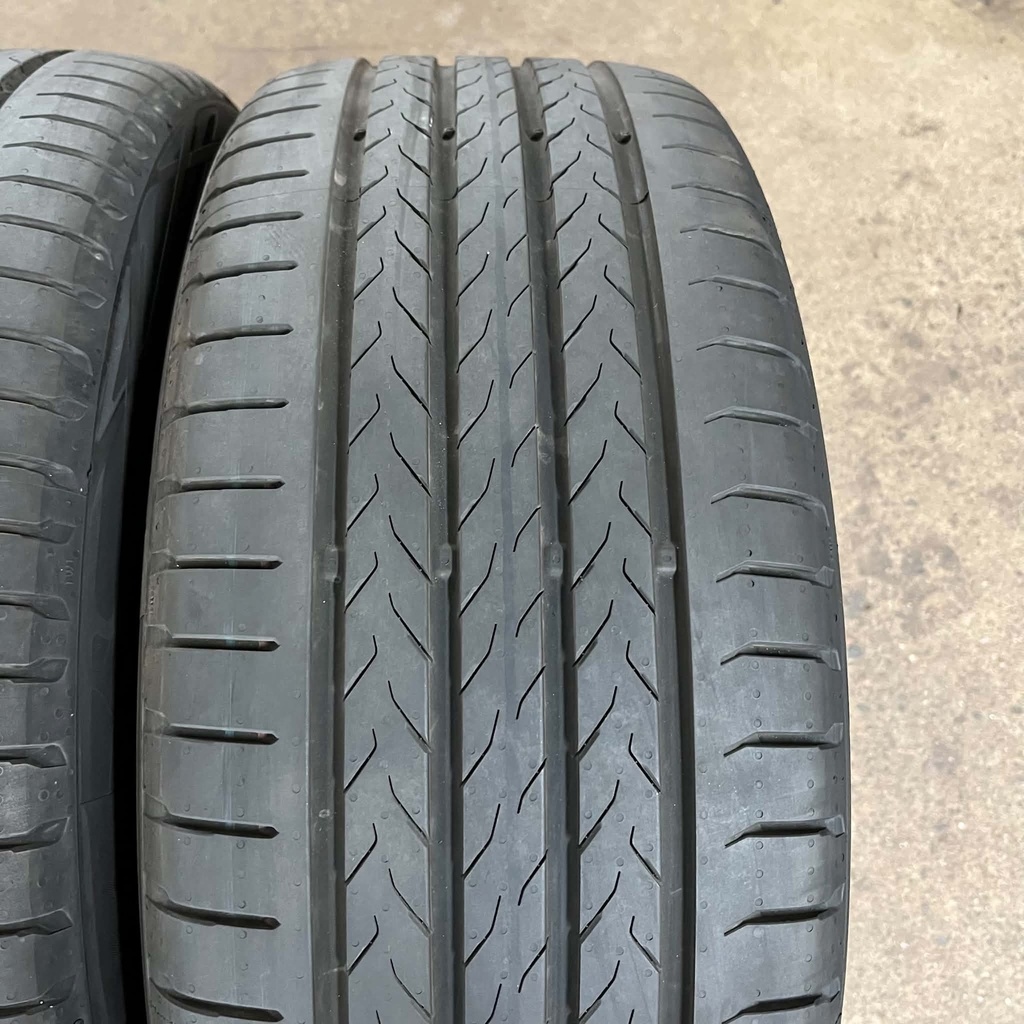 SIIRTOAJETUT 235/45r19 Continental EcoContact 6 Q