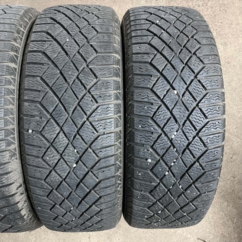 KÄYTETTY 185/60r15 Continental VikingContact 7