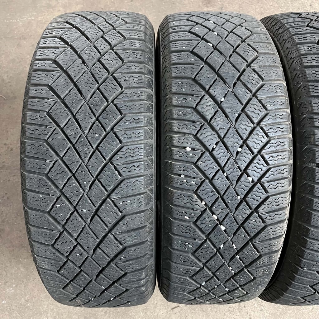KÄYTETTY 185/60r15 Continental VikingContact 7