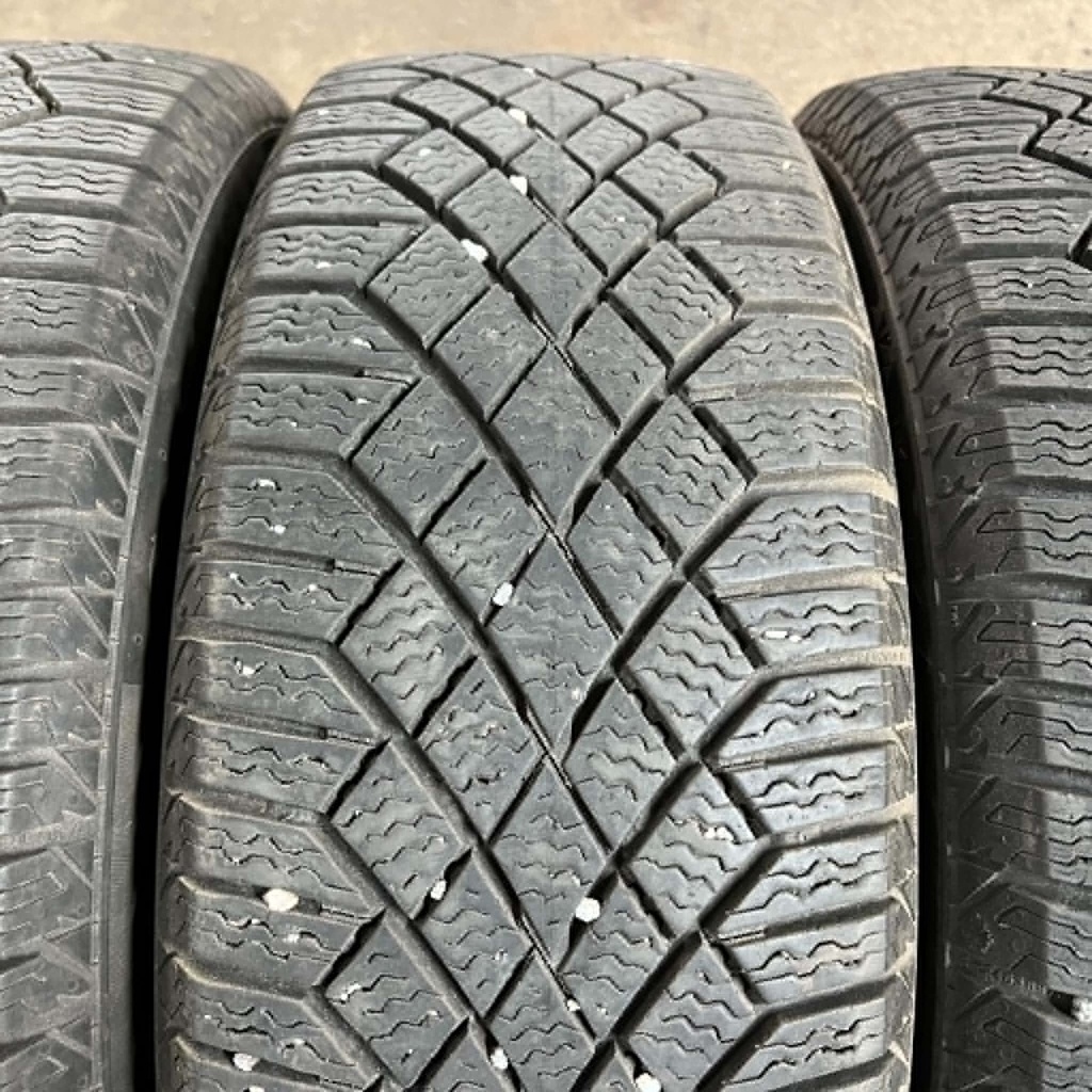 KÄYTETTY 185/60r15 Continental VikingContact 7