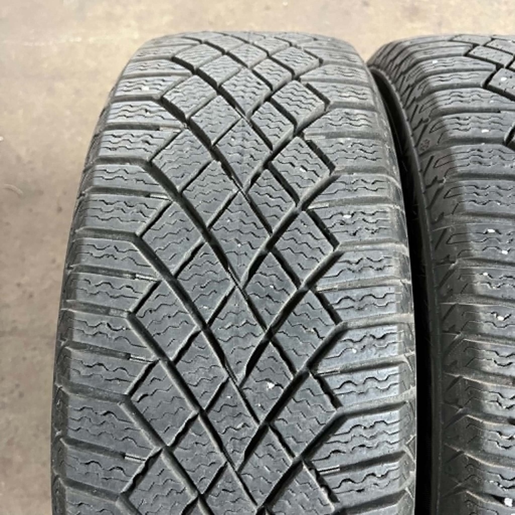 KÄYTETTY 185/60r15 Continental VikingContact 7