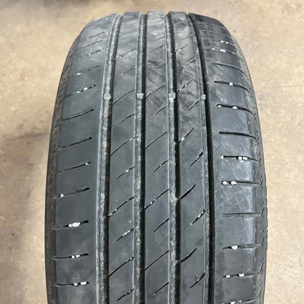 KÄYTETTY 225/45r17 Maxtrek Maximus M2 (1 kpl)