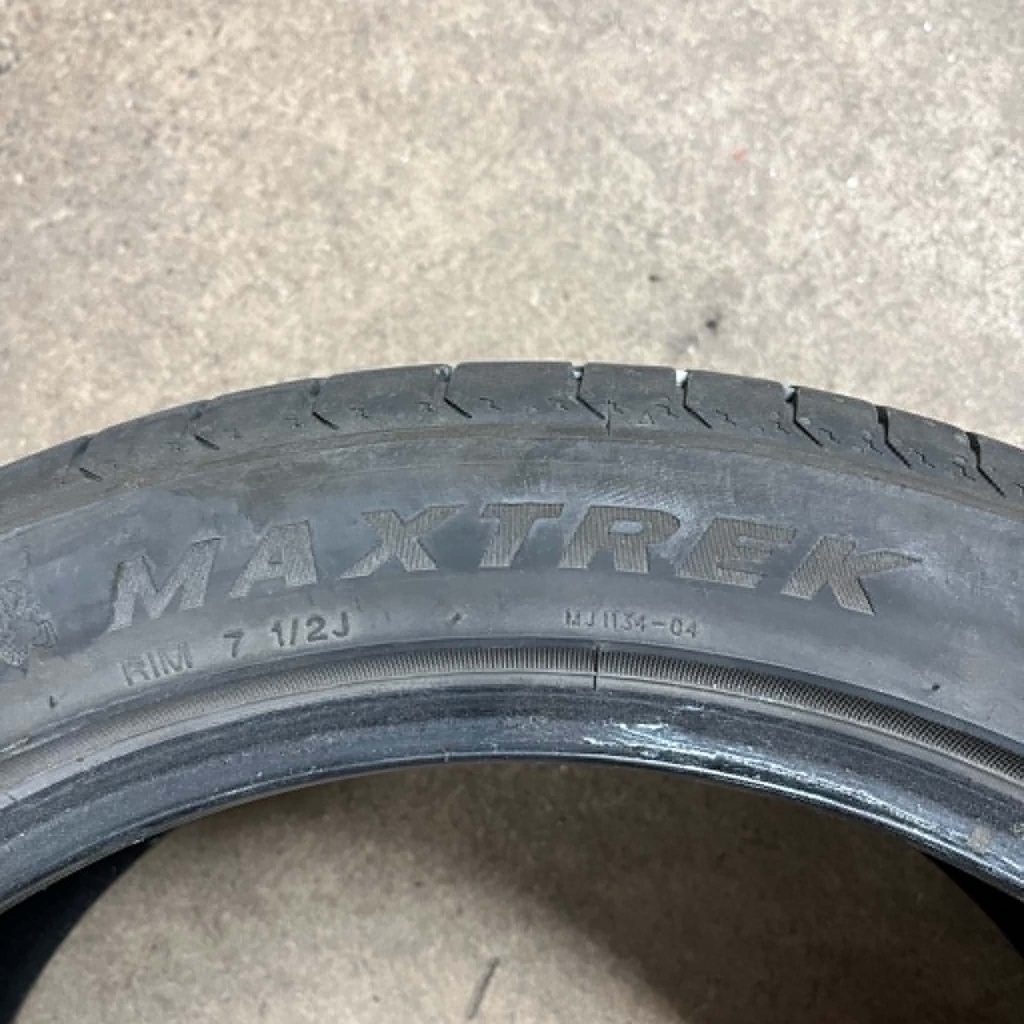KÄYTETTY 225/45r17 Maxtrek Maximus M2 (1 kpl)
