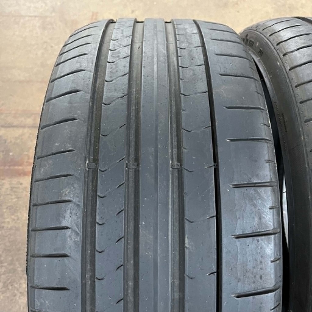 KÄYTETTY 235/35r19 Pirelli PZERO (PZ4) (2 kpl)