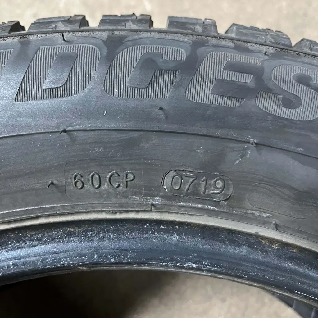 Bridgestone N001 2055516 (2).webp