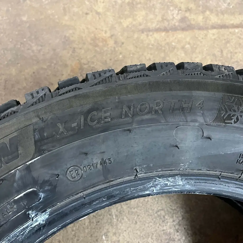 Michelin XIN4 2056016 (1).webp