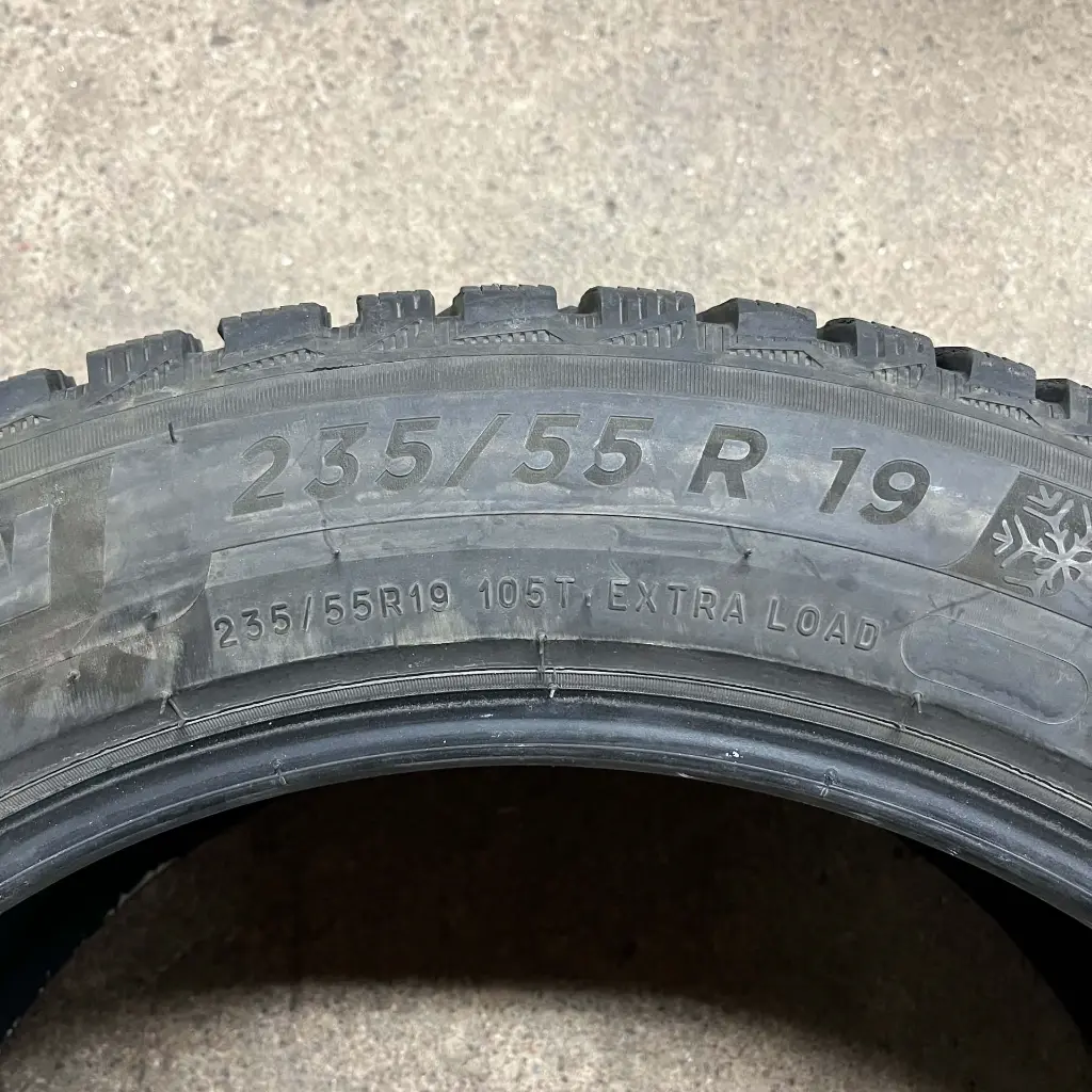 Michelin XIN4 2355519 (1).webp