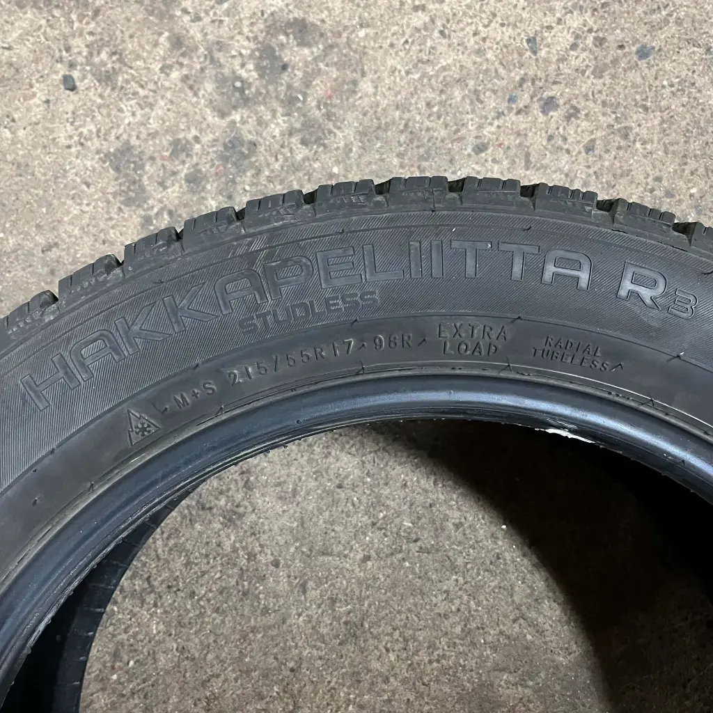 Nokian Tyres R3 2155517 (3).webp