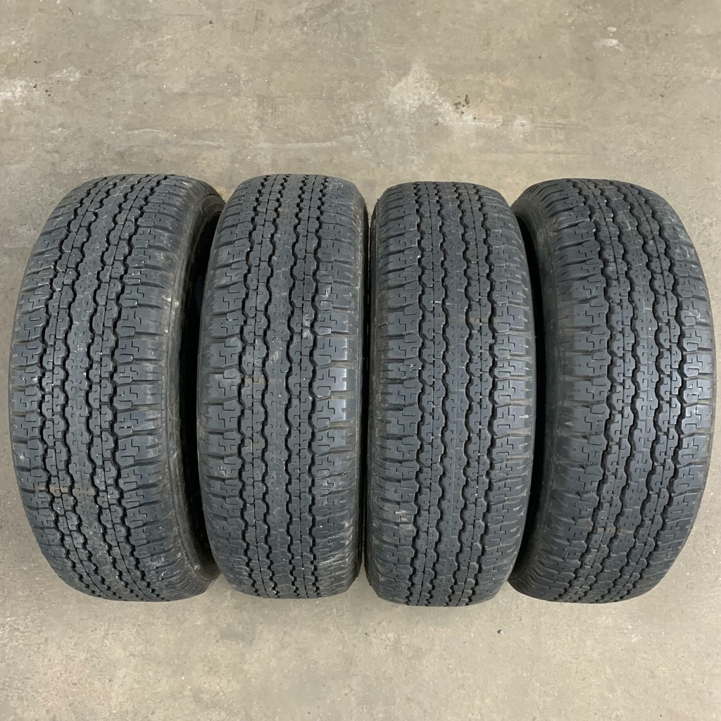 KÄYTETTY 265/70r16 Bridgestone Dueler H/T 689