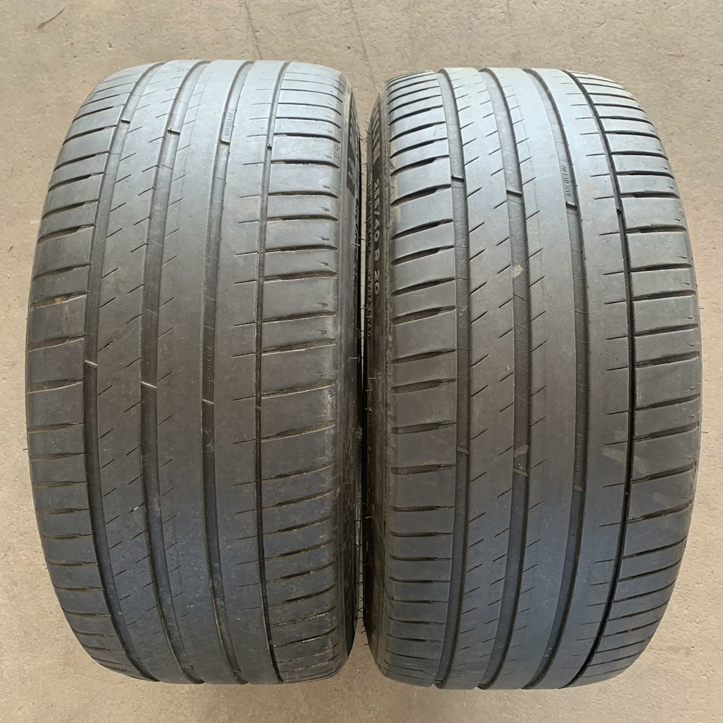 KÄYTETTY 255/40r20 Michelin Pilot Sport EV Acoustic (2 kpl)