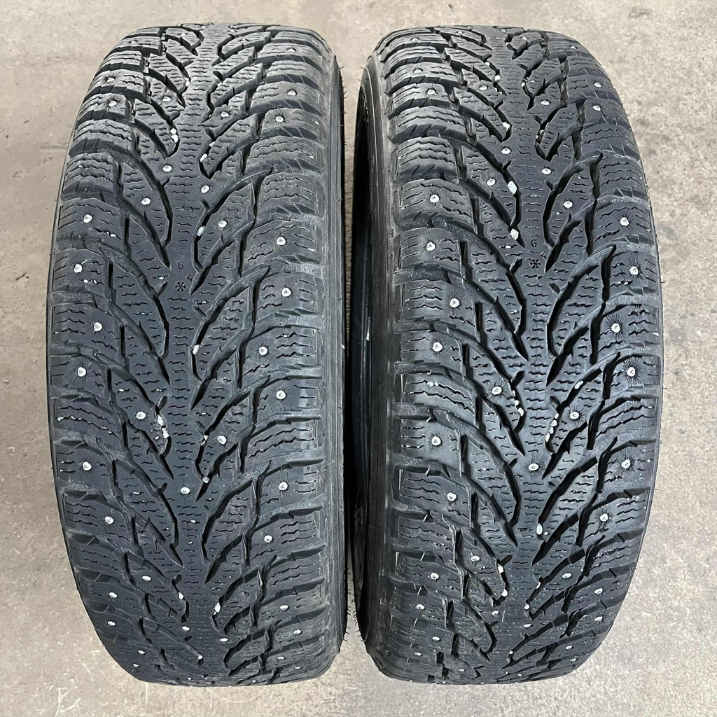 KÄYTETTY 215/70r16 Nokian Tyres Hakkapeliitta 9 (2 kpl)