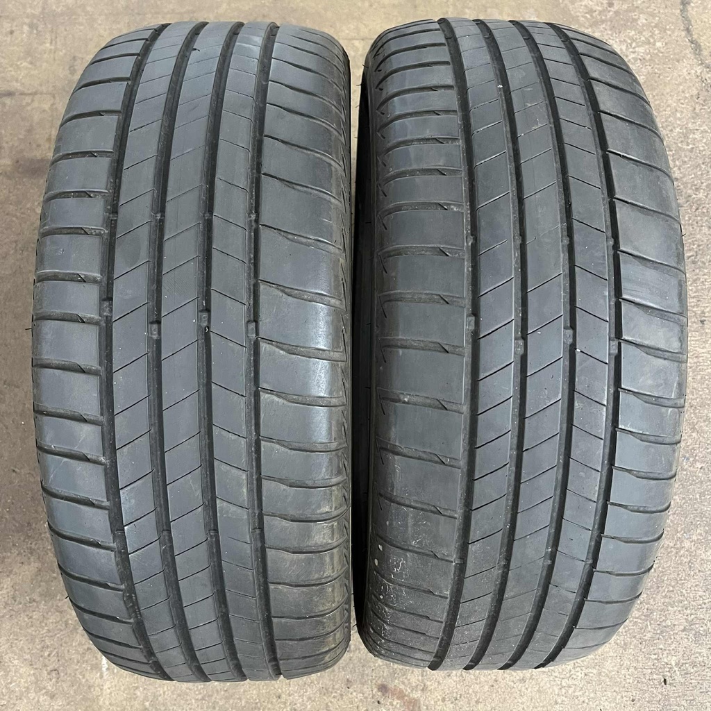 KÄYTETTY 215/55r17 Bridgestone Turanza T005 (2 kpl)